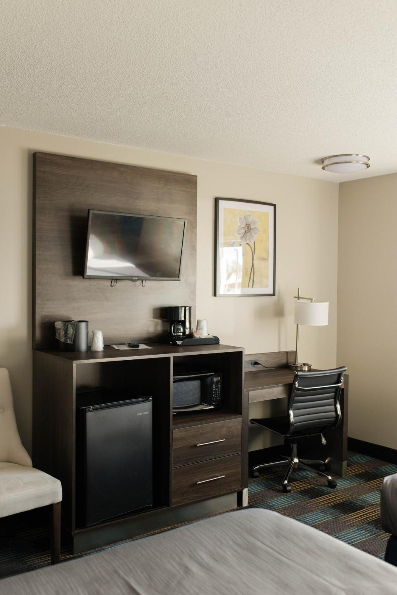 Travelodge By Wyndham Escanaba Exterior photo
